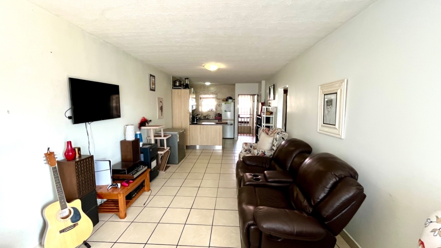 2 Bedroom Property for Sale in Heiderand Western Cape